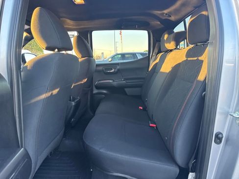 Used 2020 Toyota Tacoma TRD Sport image 14