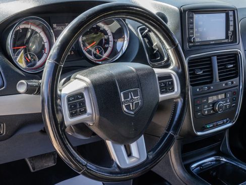 Used 2019 Dodge Grand Caravan GT image 21