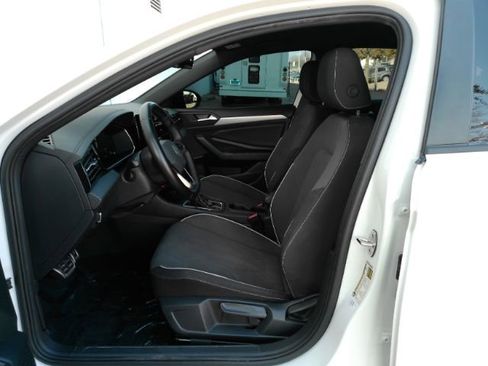 Used 2025 Volkswagen Jetta Sport image 14