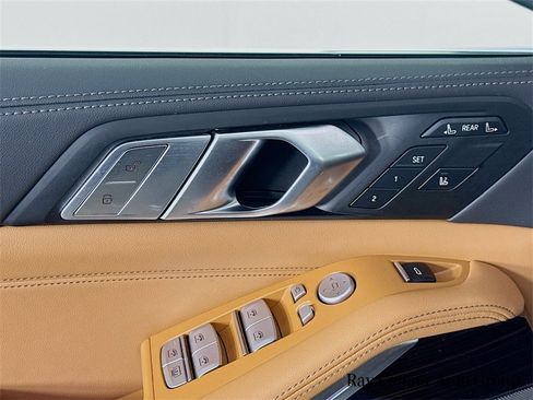 Used 2026 BMW X7 xDrive40i image 18