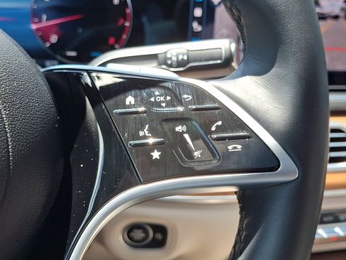 Certified 2025 Mercedes-Benz GLS 450 4MATIC image 25