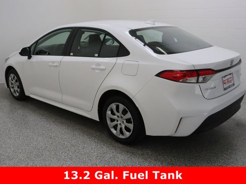 Used 2025 Toyota Corolla LE image 9