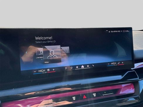 Certified 2025 BMW i5 xDrive40 w/ M Sport Package image 14