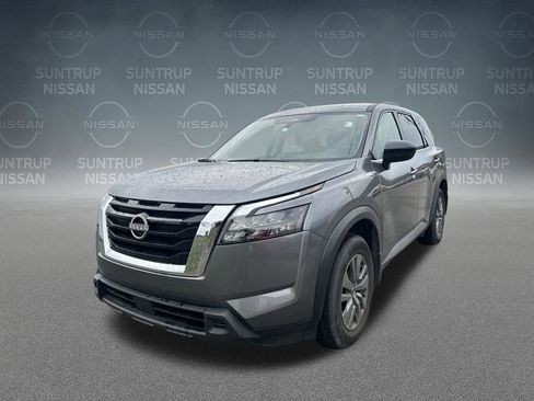 Used 2025 Nissan Pathfinder S AWD/4WD image 32