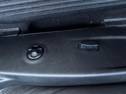 Used 2019 Dodge Challenger R/T image 17