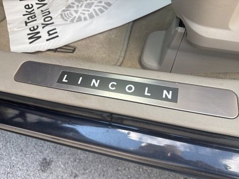 Used 2013 Lincoln MKX FWD image 29