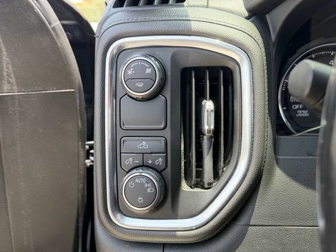 Used 2019 Chevrolet Silverado 1500 LT w/ Texas Edition RWD image 29