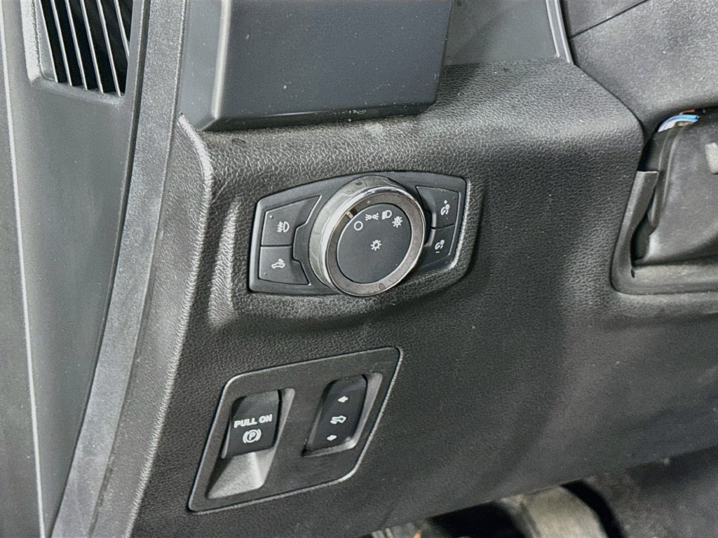 Used 2018 Ford F150 XLT w/ Equipment Group 302A Luxury AWD/4WD image 10