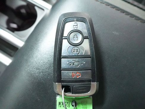 Used 2019 Ford F150 Platinum w/ Equipment Group 701A Luxury AWD/4WD image 24