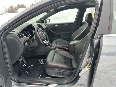 Used 2017 Volkswagen Jetta GLI image 21