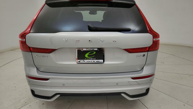 Used 2025 Volvo XC60 B5 Core AWD/4WD image 28