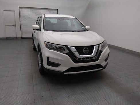 Used 2020 Nissan Rogue S FWD image 14