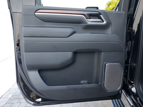 New 2026 GMC Sierra 2500 Denali w/ Denali Reserve Package image 17