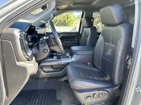 Used 2024 Chevrolet Silverado 1500 LTZ w/ LTZ Convenience Package II AWD/4WD image 15