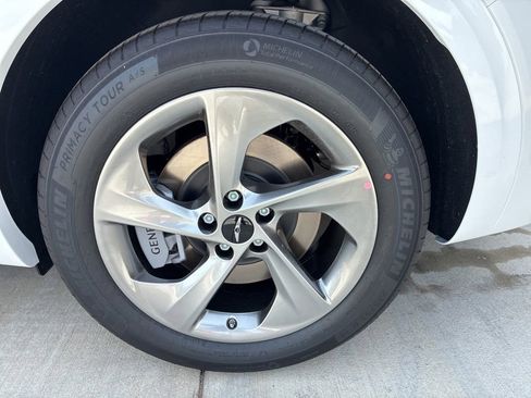 New 2026 Genesis GV70 2.5T Advanced AWD/4WD image 8