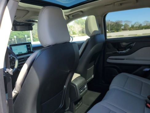 New 2026 Lincoln Corsair Grand Touring AWD/4WD image 9