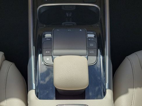 Certified 2022 Mercedes-Benz GLB 250 GLB 250 image 20