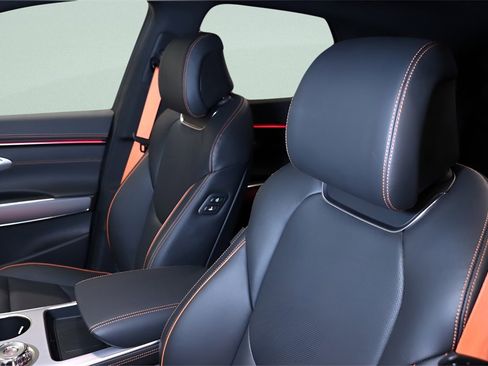 New 2026 Genesis GV70 3.5T Sport Advanced image 7