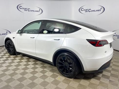 Used 2021 Tesla Model Y Long Range AWD/4WD image 4