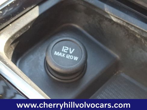 Certified 2023 Volvo XC90 B5 Core w/ Climate Package image 27