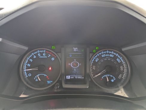 Used 2018 Toyota Tacoma TRD Sport w/ Technology Package image 20