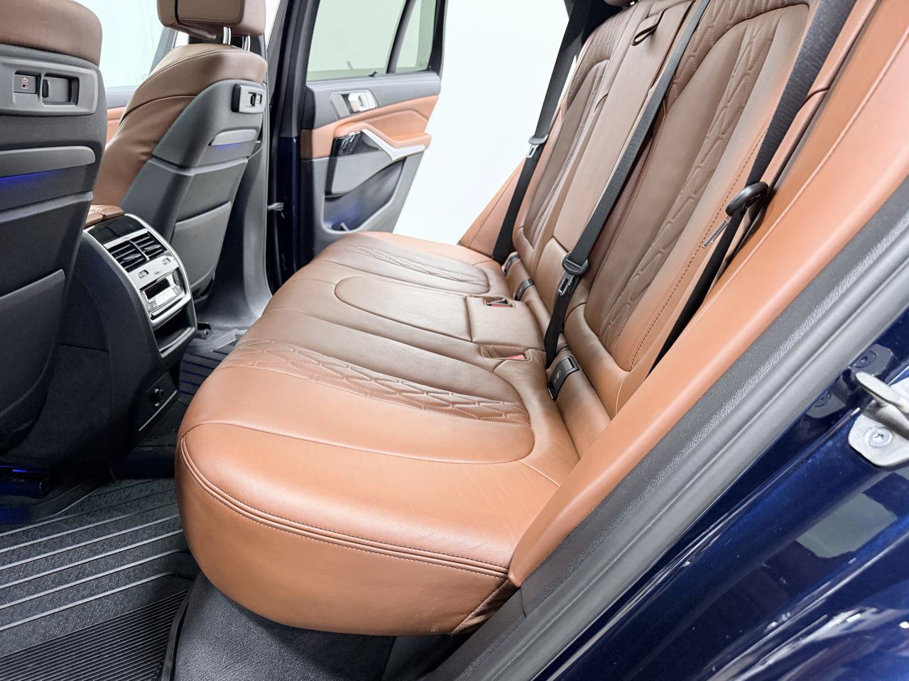 Used 2021 BMW X5 M50i w/ Executive Package AWD/4WD image 36