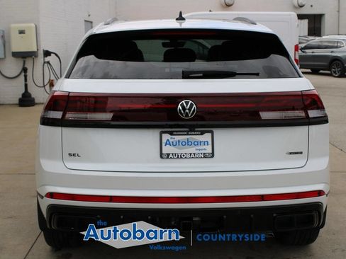 Used 2026 Volkswagen Atlas Cross Sport SEL R-Line AWD/4WD image 5