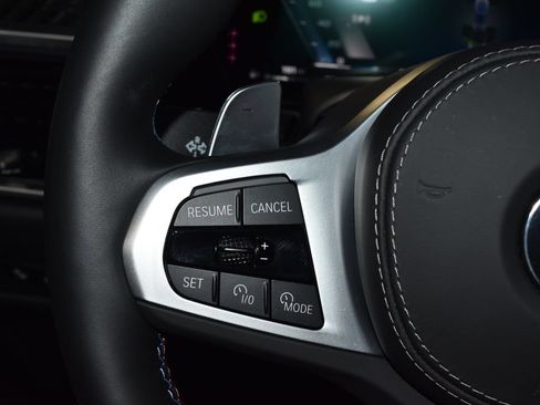 Certified 2025 BMW X5 M60i AWD/4WD image 9