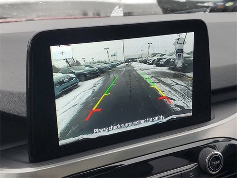 Certified 2022 Ford Escape Titanium w/ Class II Trailer Tow Package image 19