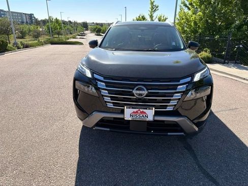 Certified 2025 Nissan Rogue SL w/ Tech Package AWD/4WD image 2
