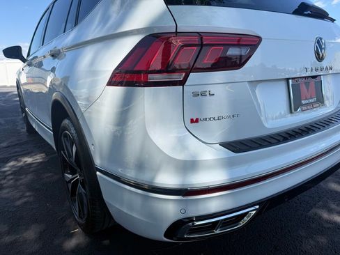 Used 2024 Volkswagen Tiguan SEL R-Line AWD/4WD image 15