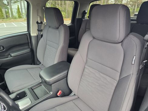 Used 2025 Nissan Frontier S image 13