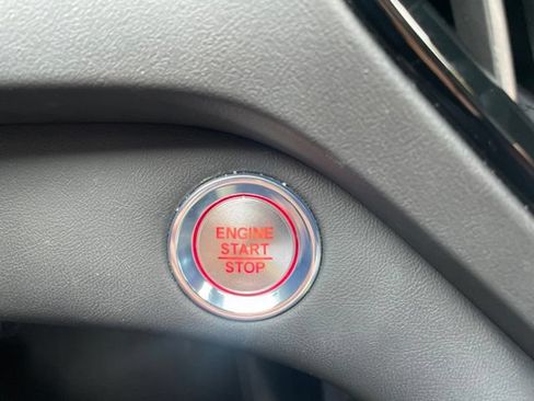 Used 2025 Acura RDX SH-AWD image 26