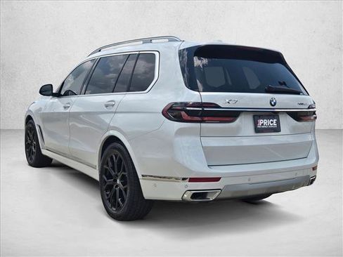 Used 2025 BMW X7 xDrive40i w/ Climate Comfort Package AWD/4WD image 8