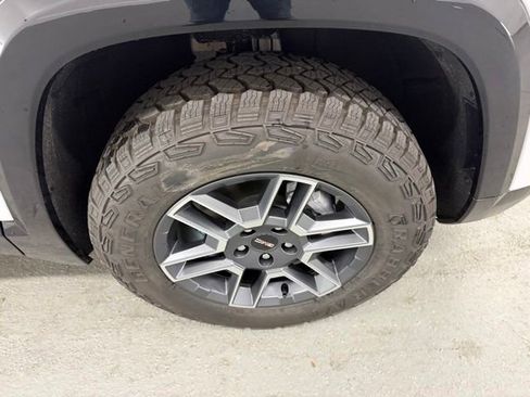 New 2026 GMC Terrain AT4 w/ Technology Package II AWD/4WD image 4