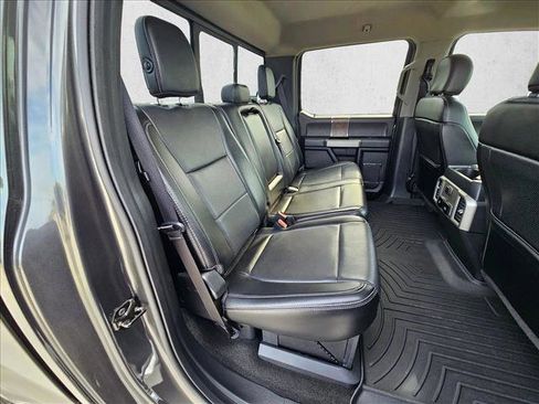 Used 2018 Ford F250 Lariat w/ Lariat Value Package AWD/4WD image 19