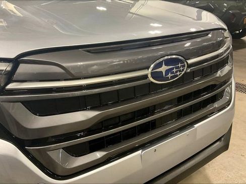 Used 2025 Subaru Forester Premium image 30