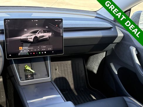 Used 2026 Tesla Model Y Long Range image 12