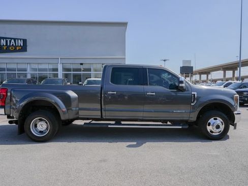 Used 2018 Ford F350 Lariat w/ Chrome Package AWD/4WD image 4