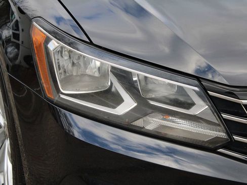 Used 2019 Volkswagen Passat 2.0T Wolfsburg w/ Wheels & Sunroof Package image 30