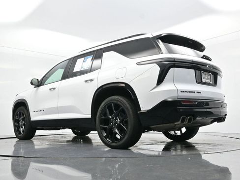 Used 2024 Chevrolet Traverse RS image 54