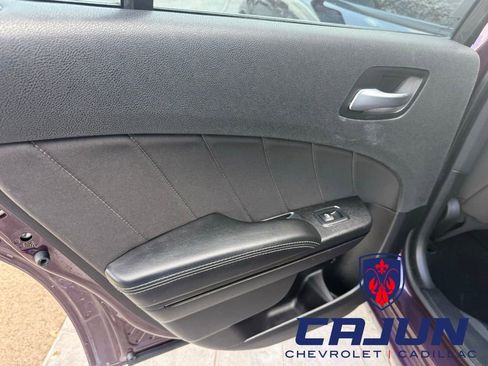 Used 2020 Dodge Charger SXT w/ Blacktop Package RWD image 18