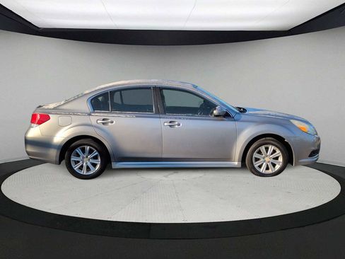 Used 2011 Subaru Legacy 2.5i Premium image 9