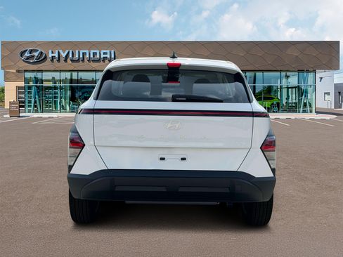 New 2027 Hyundai Kona SE FWD image 6