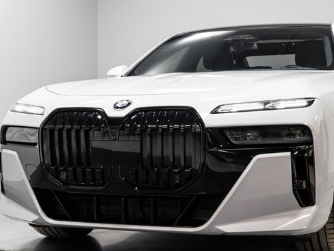 Used 2023 BMW 760i xDrive 760i xDrive image 74