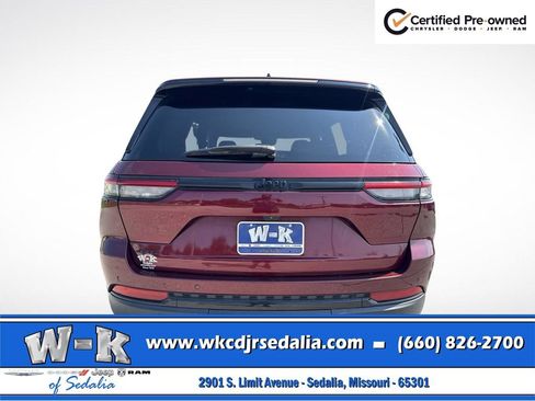 Certified 2023 Jeep Grand Cherokee Altitude AWD/4WD image 9