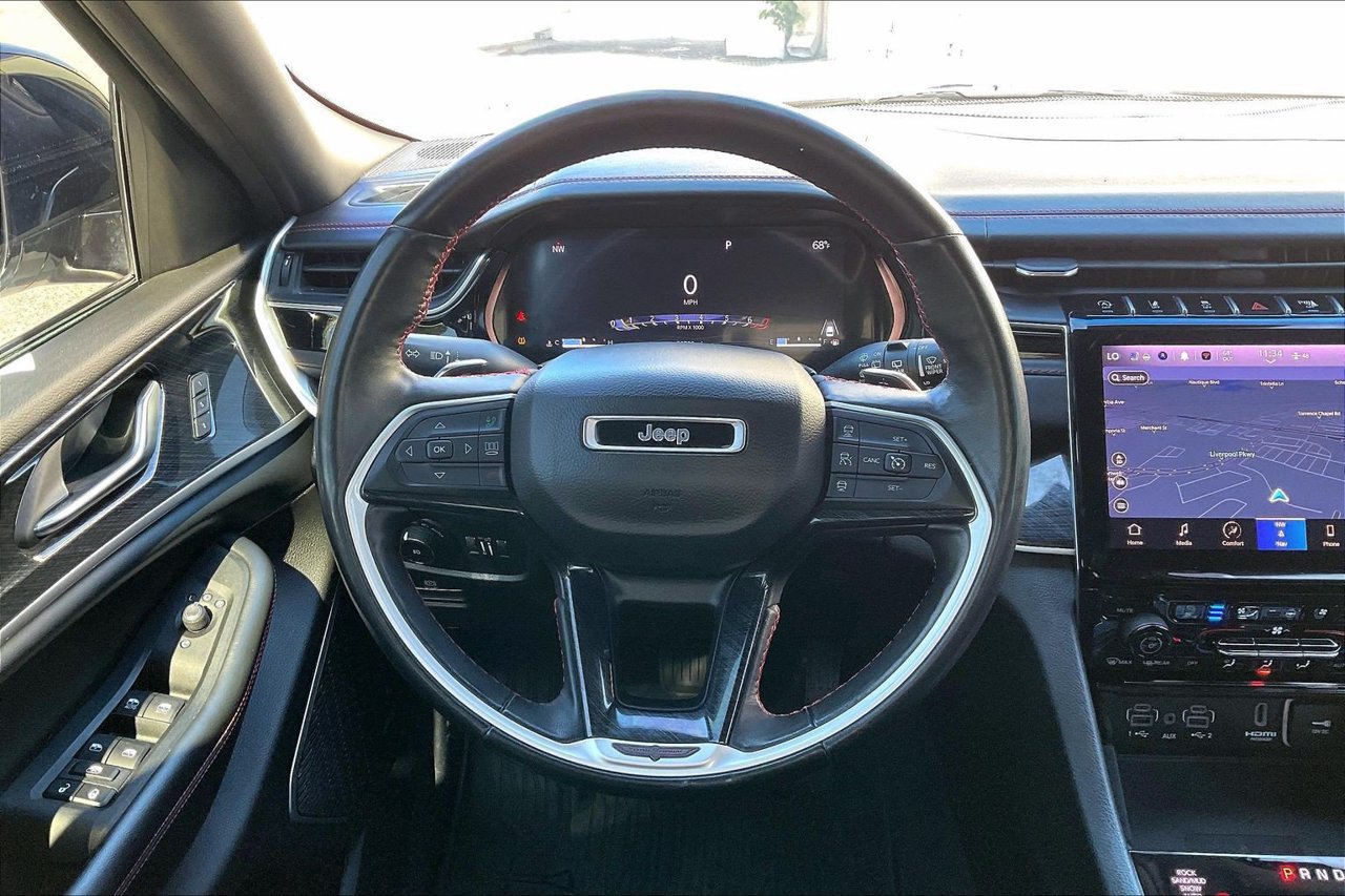 Certified 2022 Jeep Grand Cherokee Trailhawk w/ Luxury Tech Group III AWD/4WD image 9