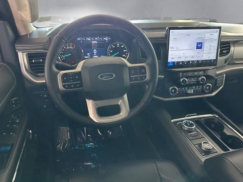 Certified 2024 Ford Expedition XLT AWD/4WD image 3