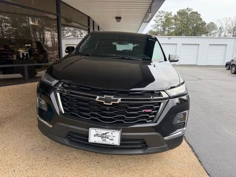 Certified 2023 Chevrolet Traverse RS image 2
