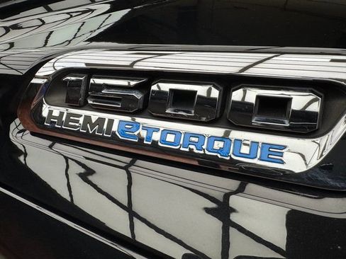 Used 2022 RAM 1500 Big Horn AWD/4WD image 6